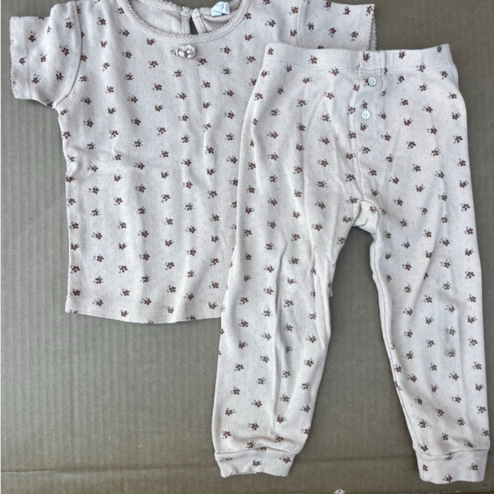 Jamie Kay girls outfit